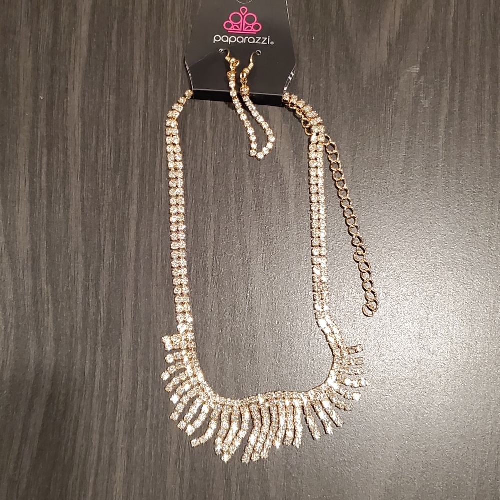 Paparazzi Daring Decandence Dazzling Gold Choker Set